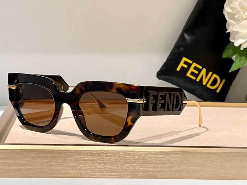 Picture of Fendi Sunglasses _SKUfw56611082fw